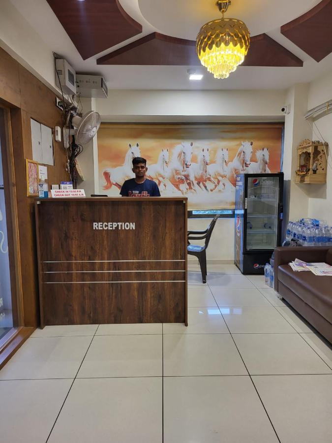 Hotel Shreeji'S Gandhinagar Exterior foto